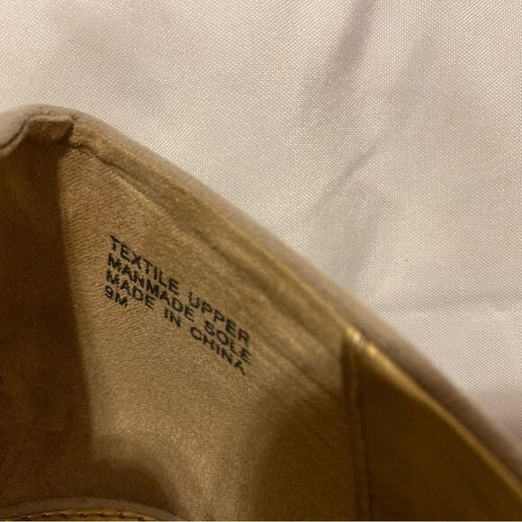 LOFT Vegan Faux Suede Peep Toe Pumps Sz 9 excellent condition. Comfortable shoe - Picture 11 of 16